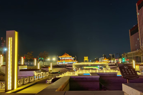 讓燈光點(diǎn)綴城市，夜景亮化工程走進(jìn)生活